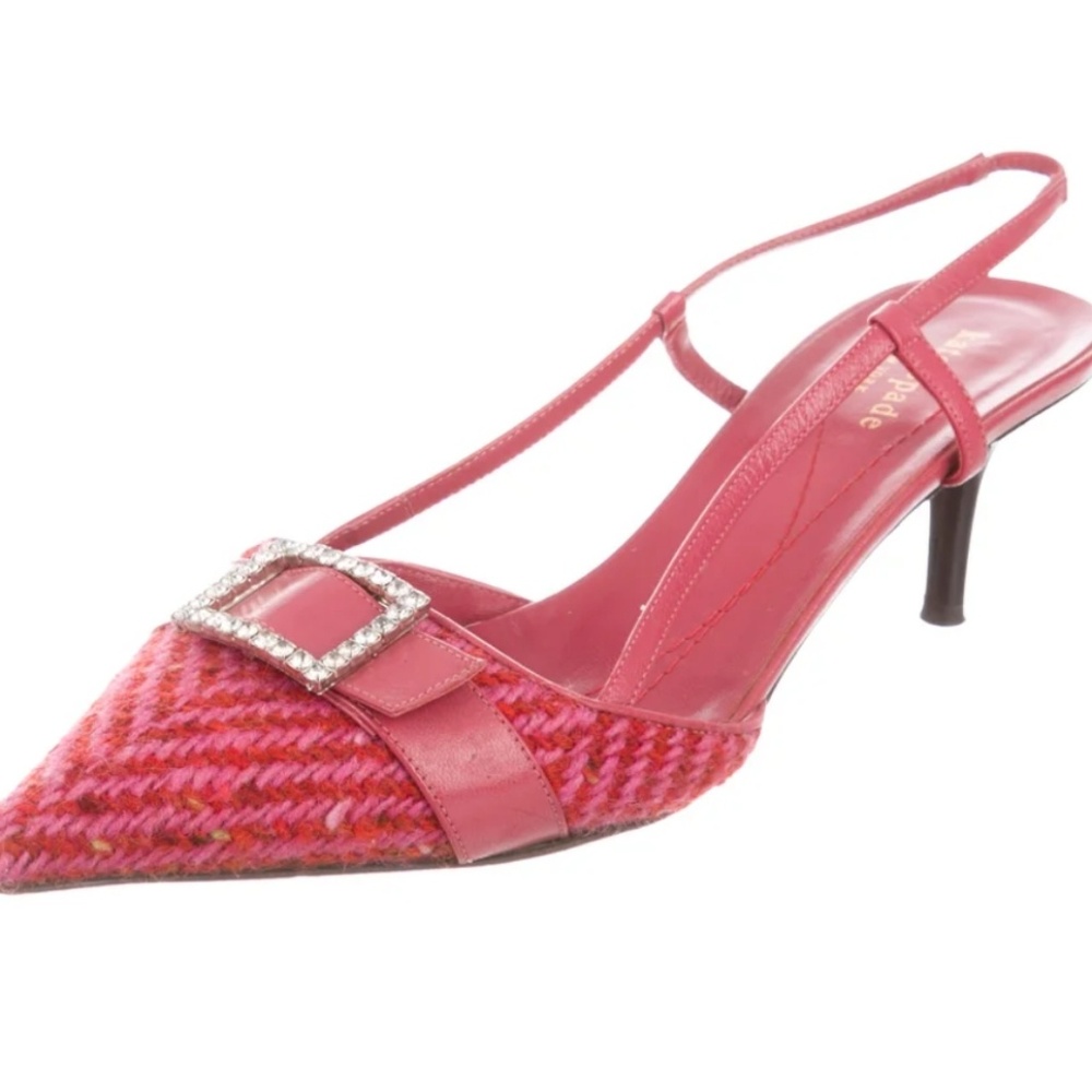 Sling back.. kitten heels